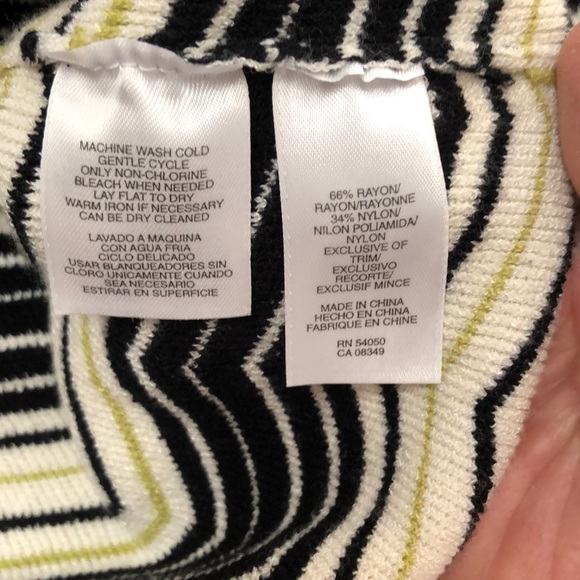 Long sleeve pullover sweater - Picture 5 of 5